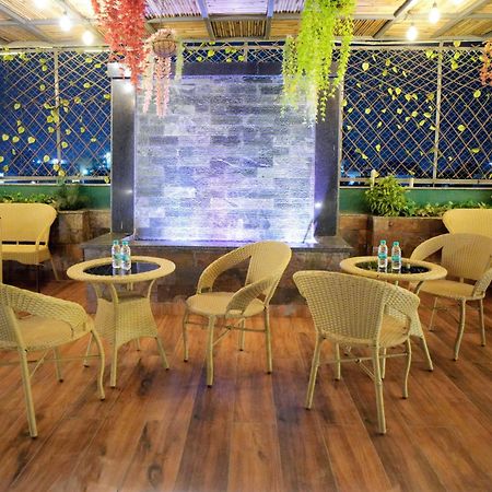 Hotel Haris Mg Road Gurugram Gurgáon Kültér fotó