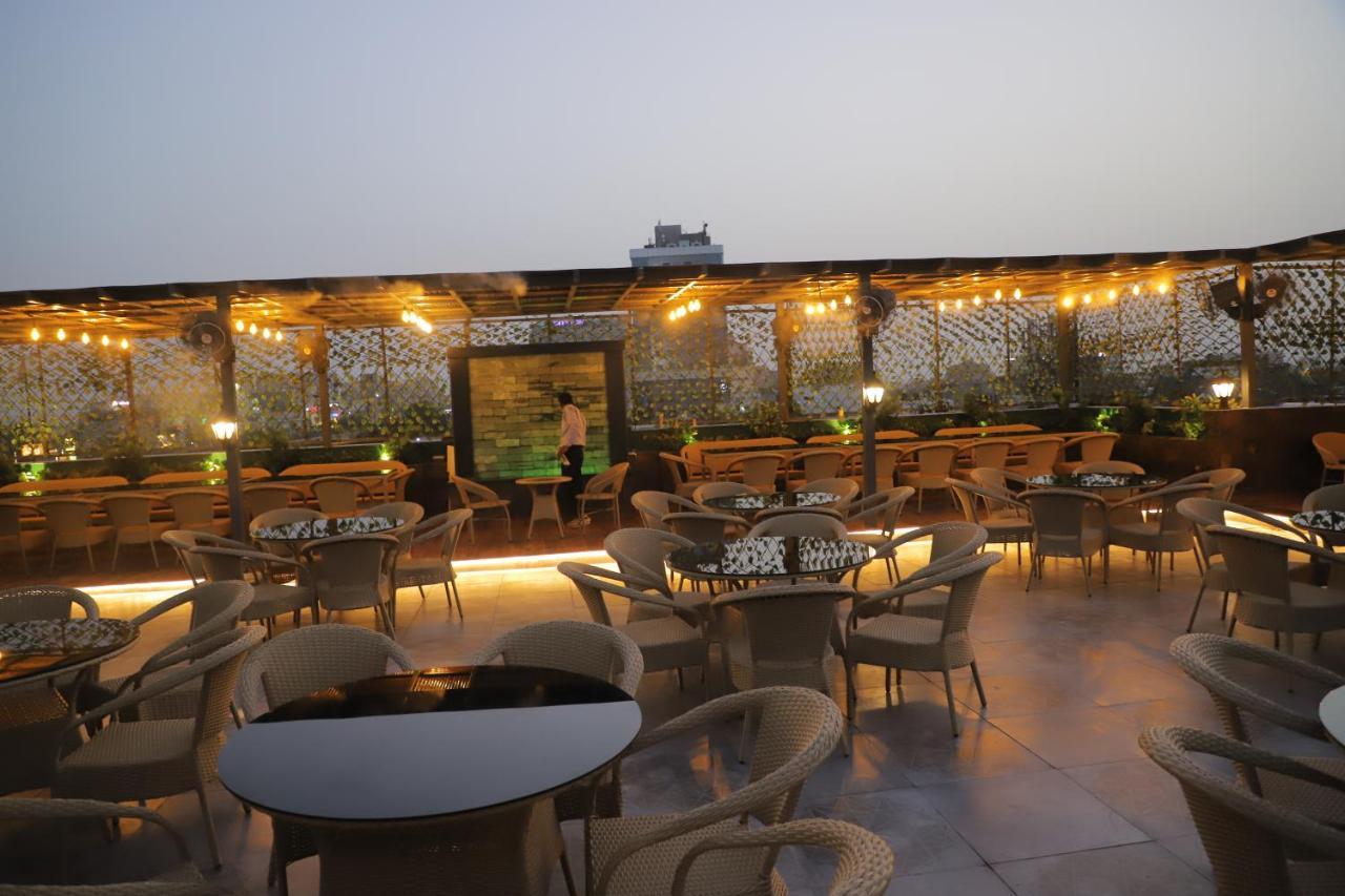 Hotel Haris Mg Road Gurugram Gurgáon Kültér fotó