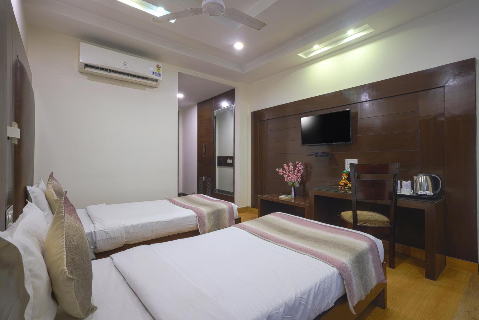 Hotel Haris Mg Road Gurugram Gurgáon Kültér fotó
