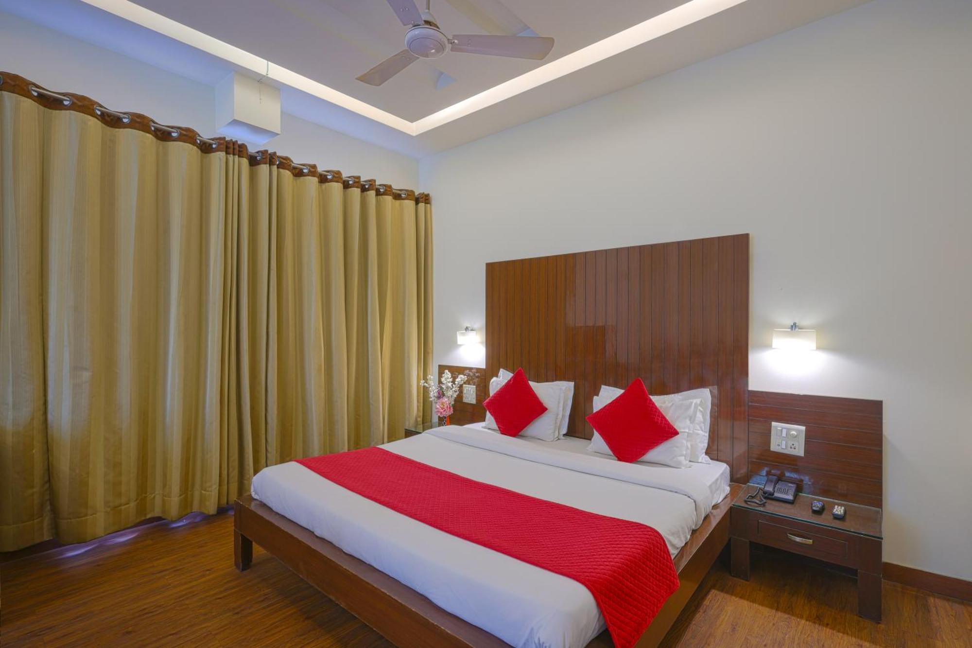 Hotel Haris Mg Road Gurugram Gurgáon Kültér fotó