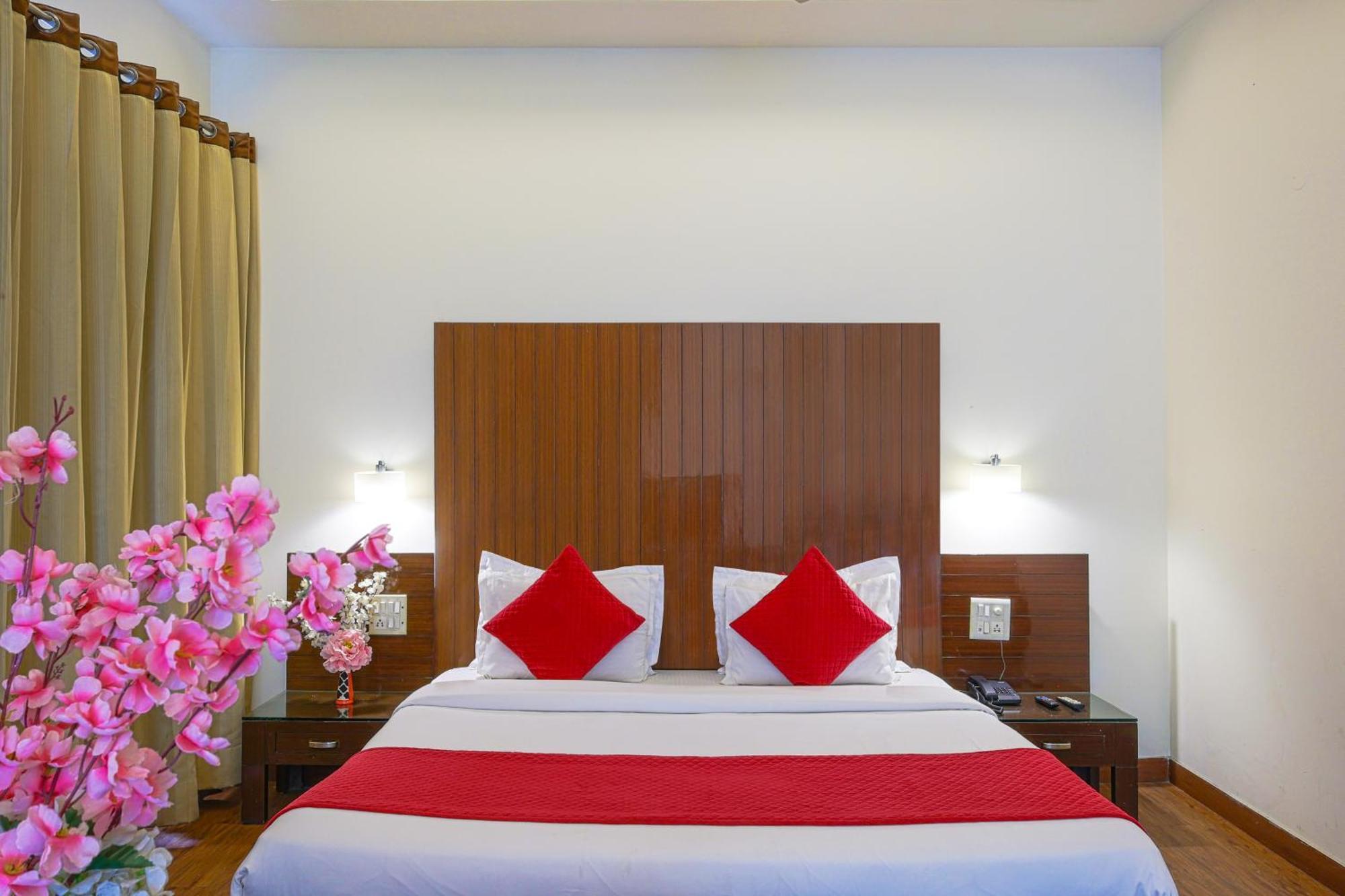 Hotel Haris Mg Road Gurugram Gurgáon Kültér fotó