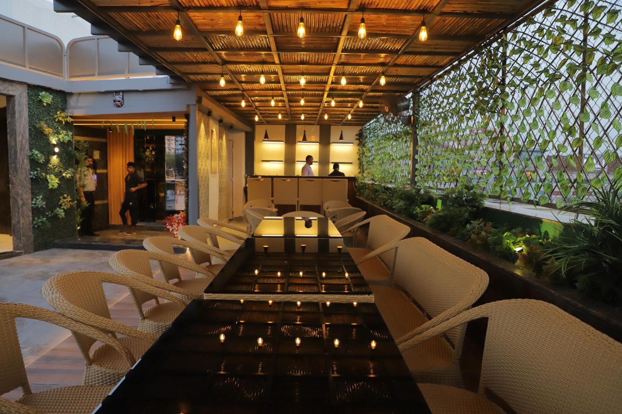 Hotel Haris Mg Road Gurugram Gurgáon Kültér fotó