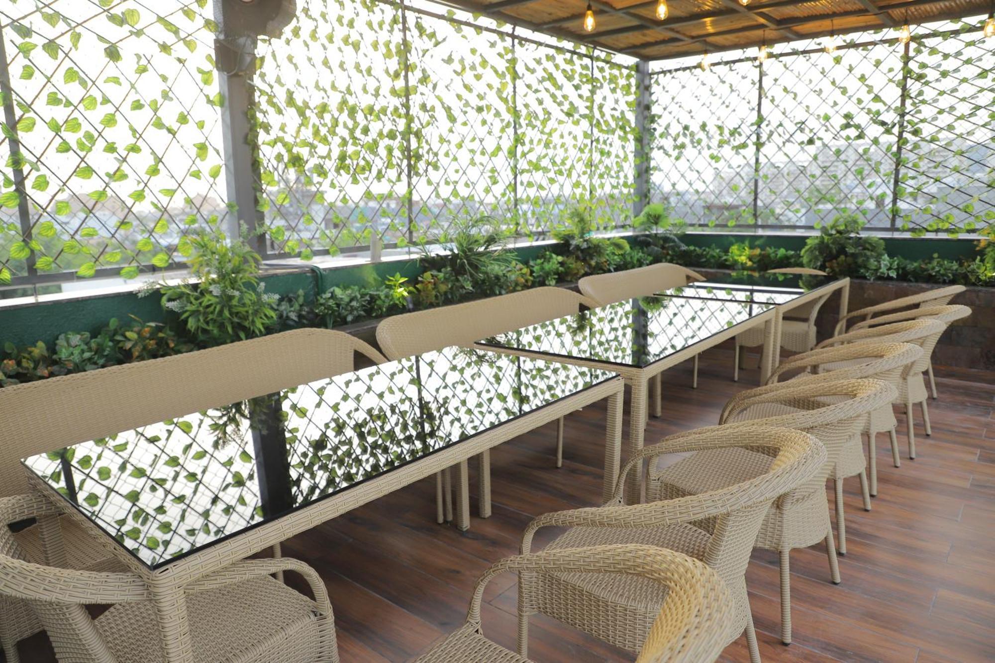 Hotel Haris Mg Road Gurugram Gurgáon Kültér fotó
