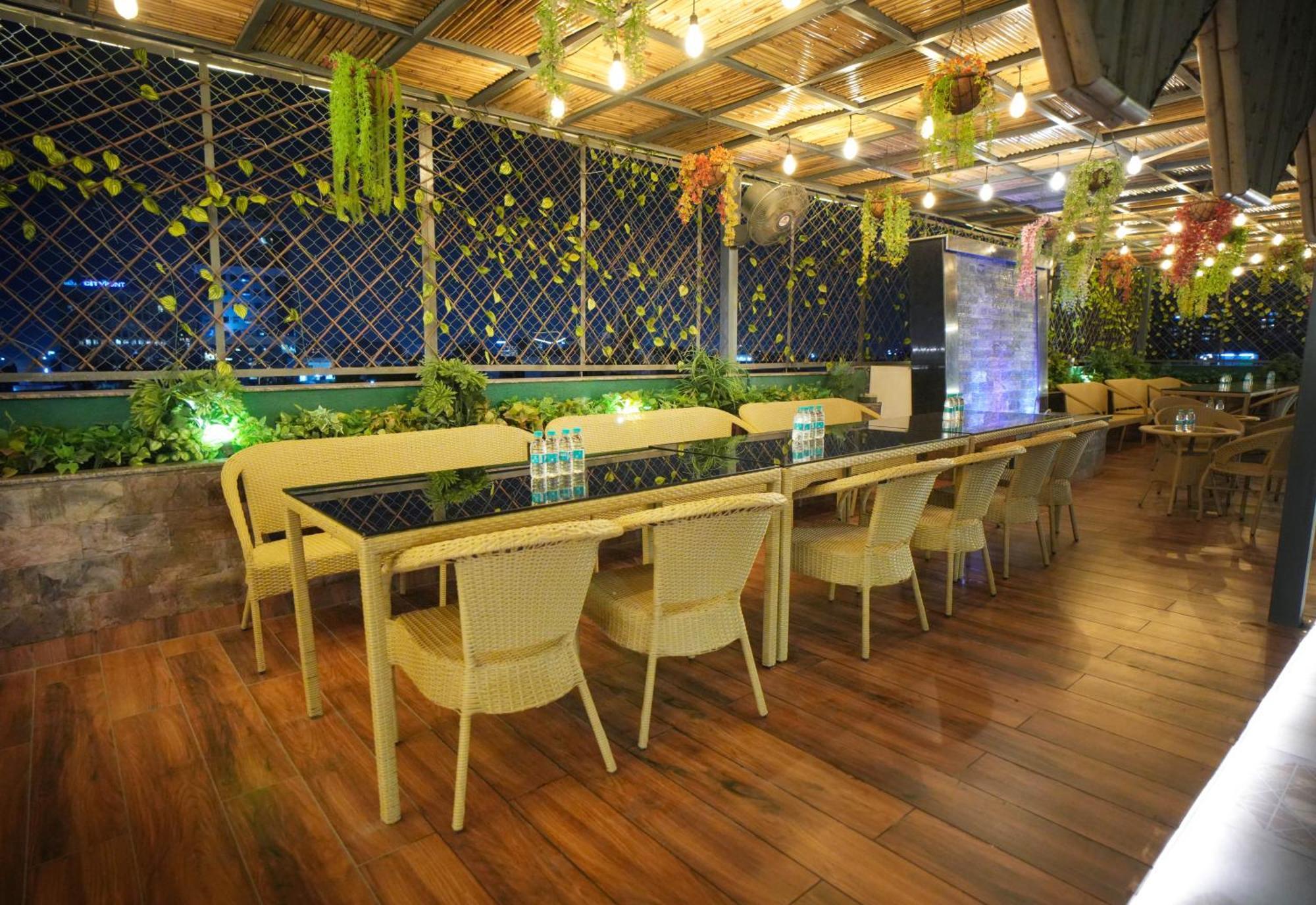 Hotel Haris Mg Road Gurugram Gurgáon Kültér fotó