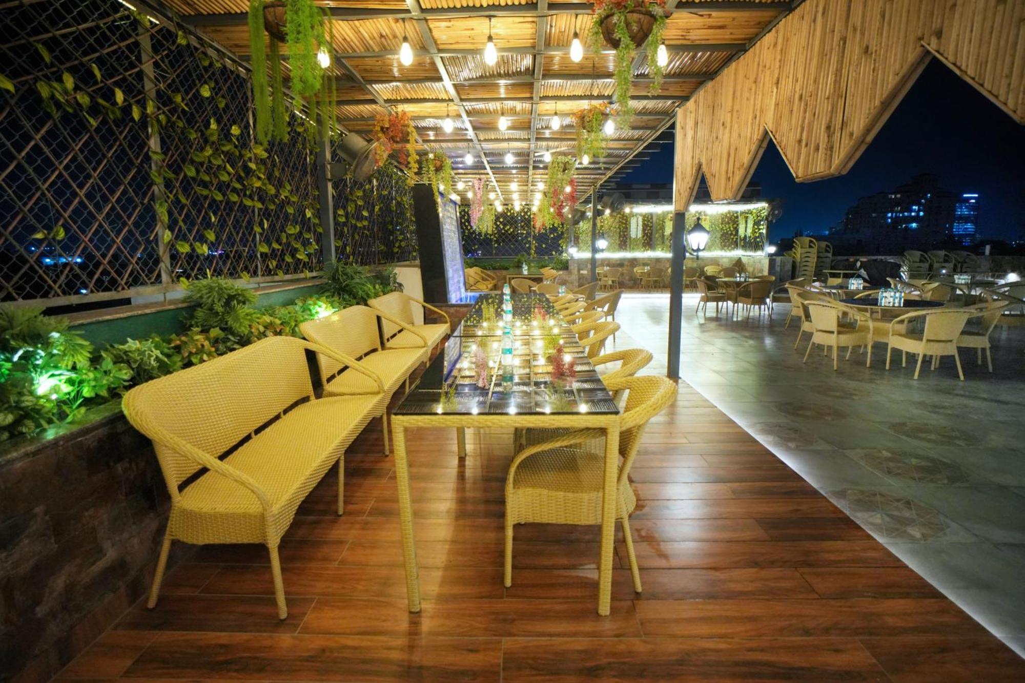 Hotel Haris Mg Road Gurugram Gurgáon Kültér fotó