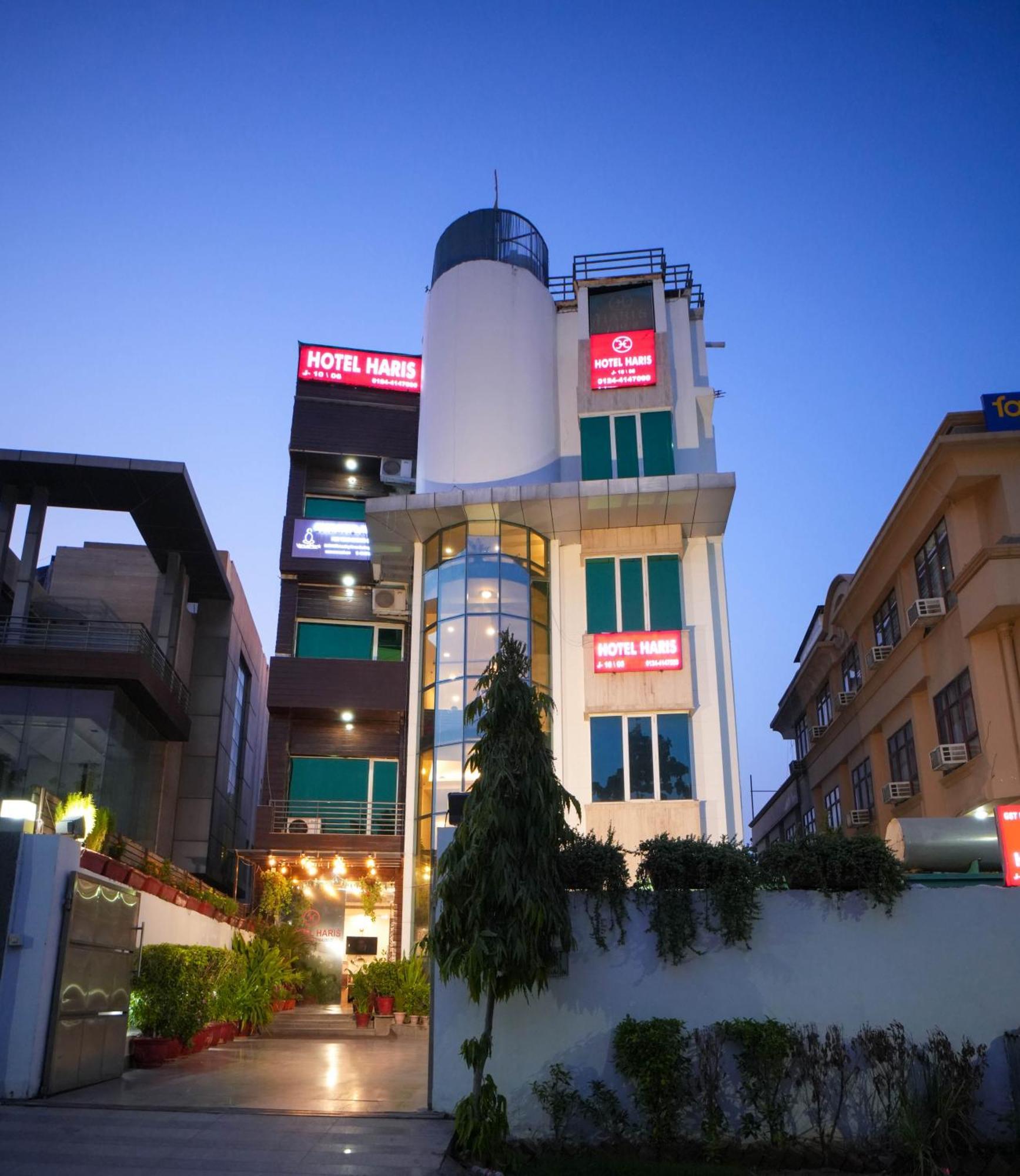 Hotel Haris Mg Road Gurugram Gurgáon Kültér fotó