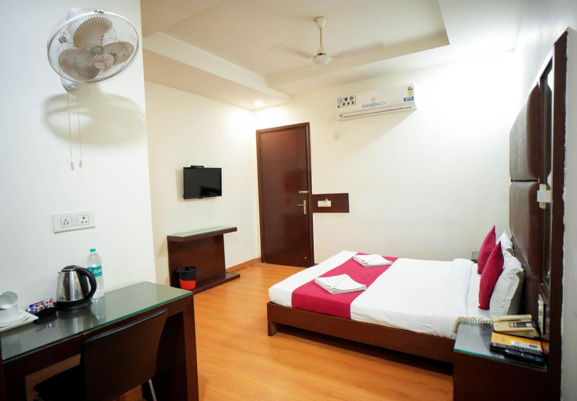 Hotel Haris Mg Road Gurugram Gurgáon Kültér fotó