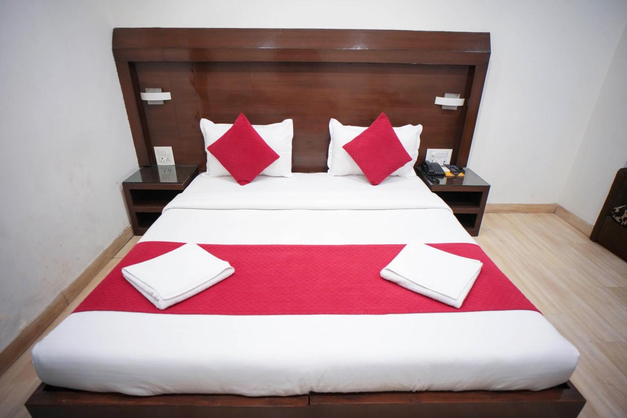 Hotel Haris Mg Road Gurugram Gurgáon Kültér fotó